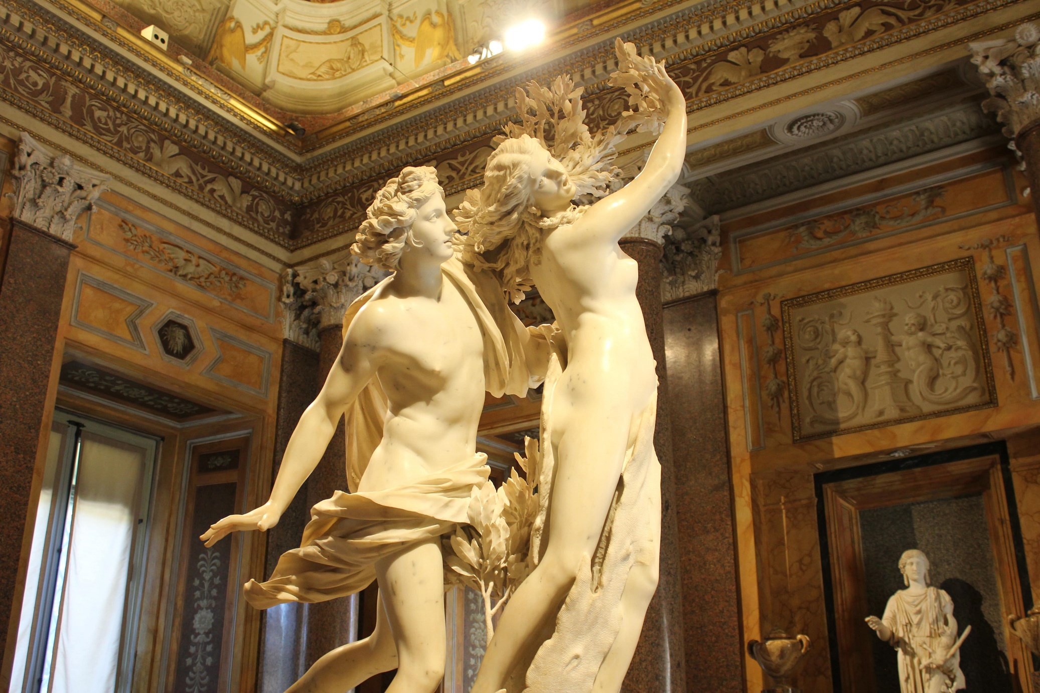 bernini sculptures Apollo and Daphne Bernini