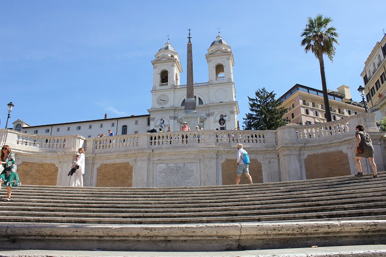 where is the villa borghese Spanish Steps