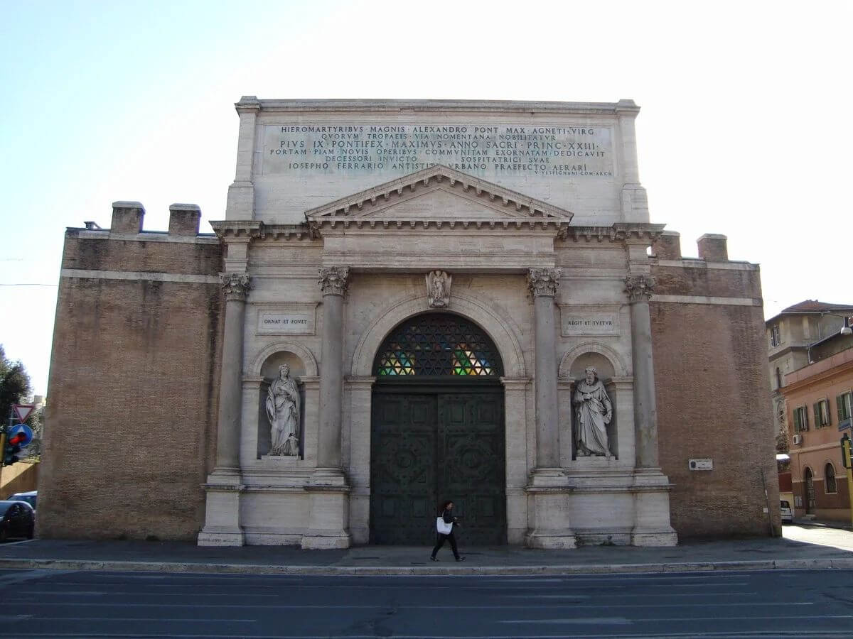 Vespignani’s exterior facade of Porta Pia, with statues of Saint Agnes and Saint Alexander