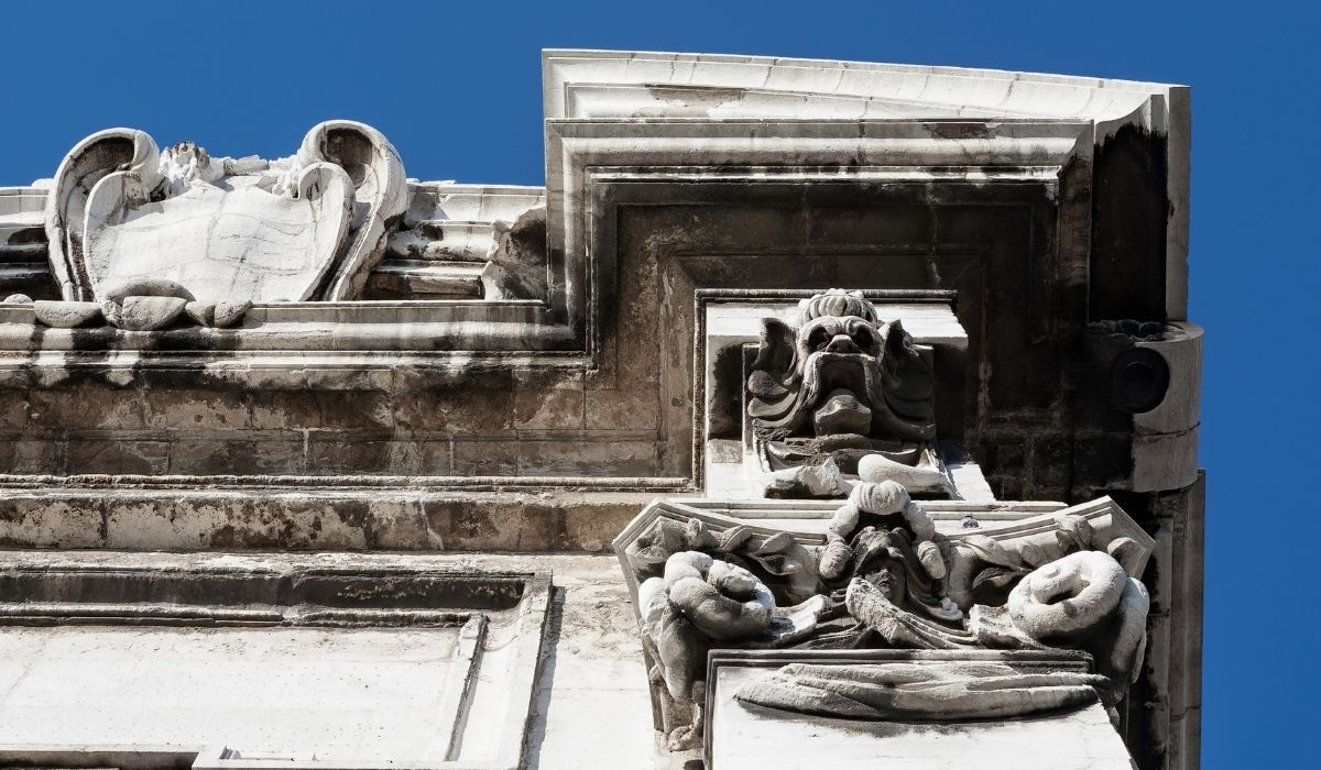 Porta Pia sculptures in Rome