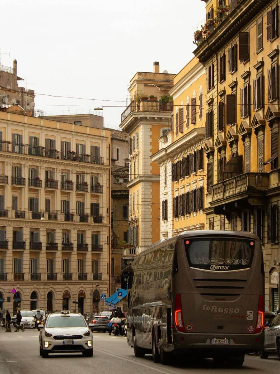 how to hire coach bus in rome