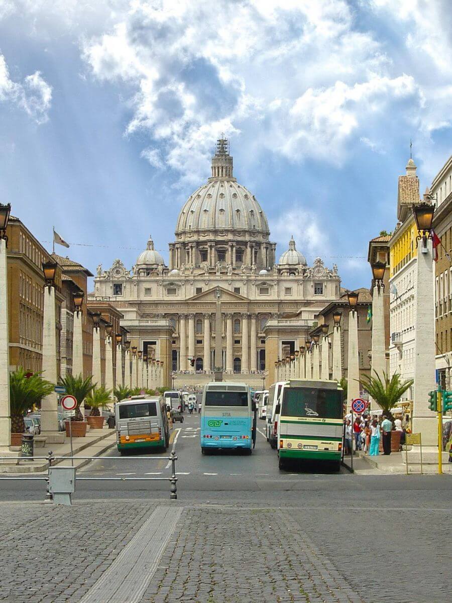 how to hire charter bus in rome